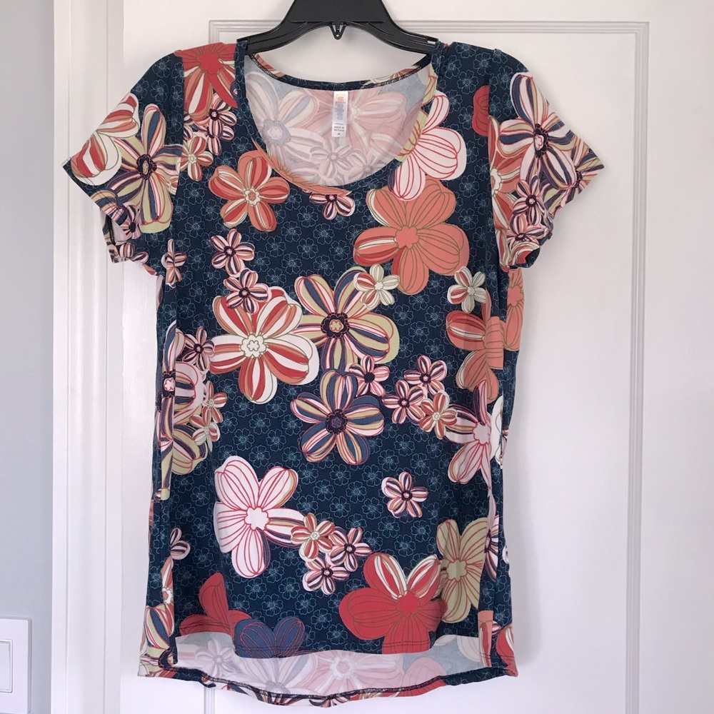 LulaRoe maternity shirt.